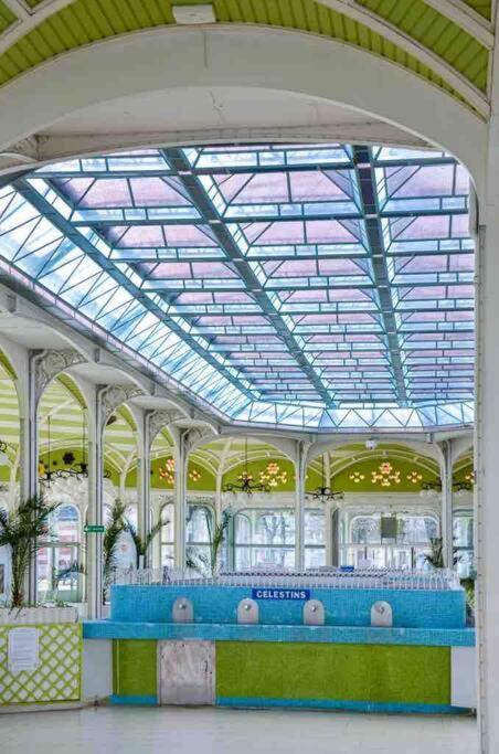 L'Opaline - Proche Gare Apartment Vichy Bagian luar foto